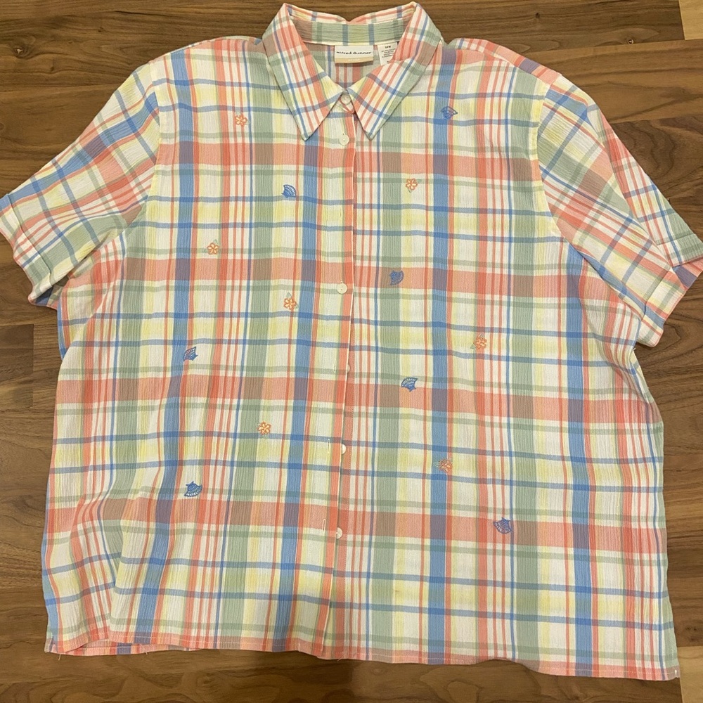 Women’s Embroidered Beach Shirt